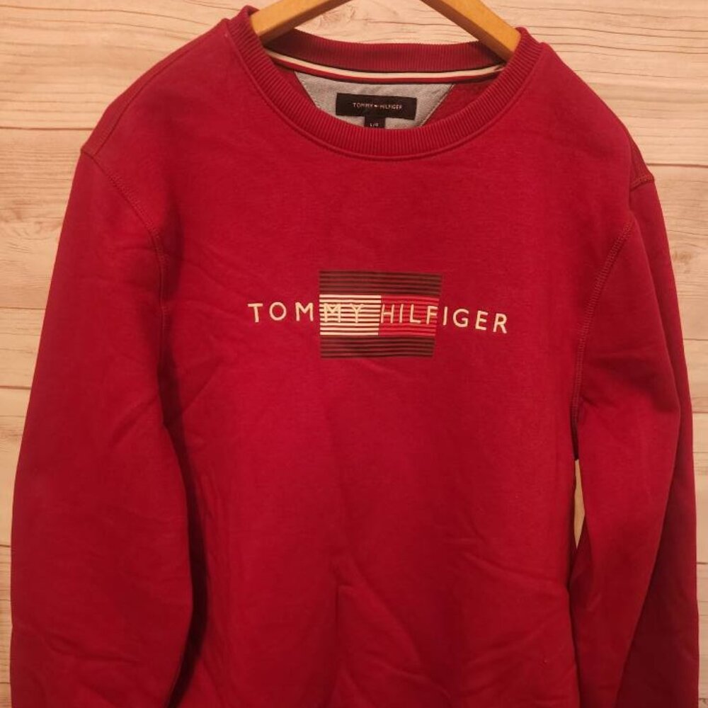Tommy Hilfiger Large Red Sweatshirt